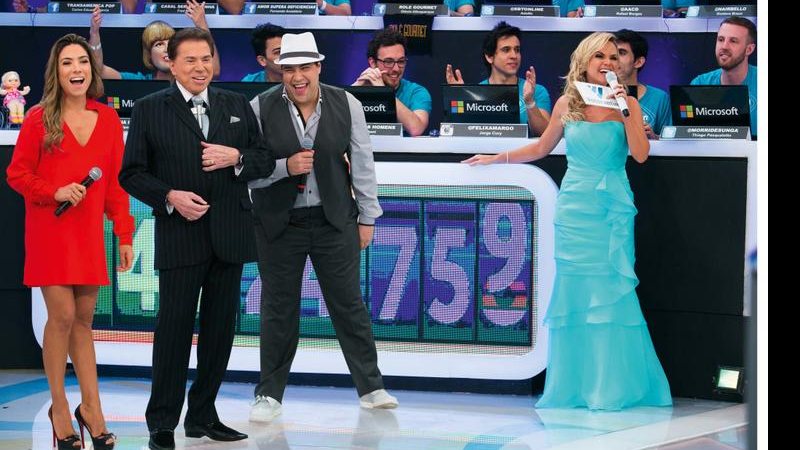 Silvio Santos, entre a filha Patrícia, o neto, Tiago Abravanel e a estrela Eliana - Caio Guimarães E Roberto Nemanis/Sbt