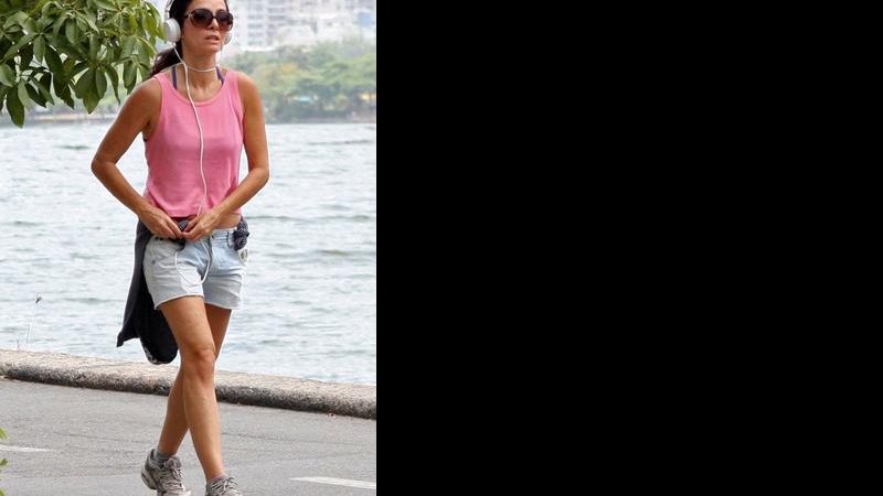 Claudia Ohana faz caminhada na Lagoa - JC Pereira/AgNews