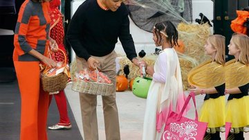 Obama e Michelle em Halloween na Casa Branca - Jonathan Ernst/Reuters