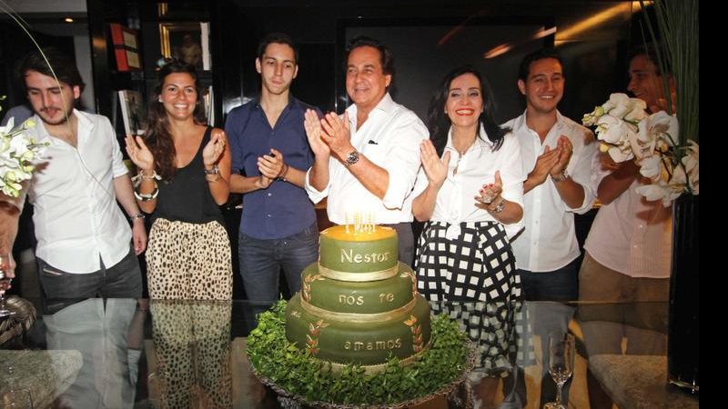 Nestor Rocha em festa de aniversário - -