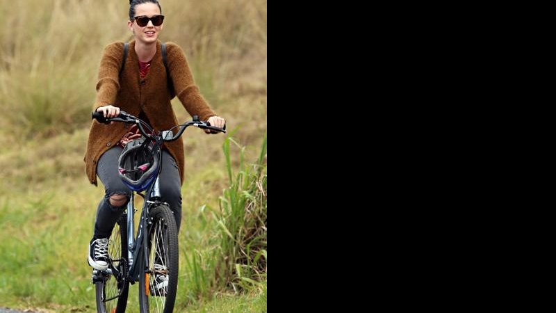 Katy Perry pedala em Sydney - AKM / GSI