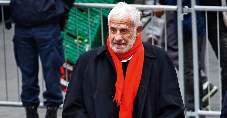 Jean-Paul Belmondo prestas homenagens ao diretor Georges Lautner - Eric Gaillard/Reuters