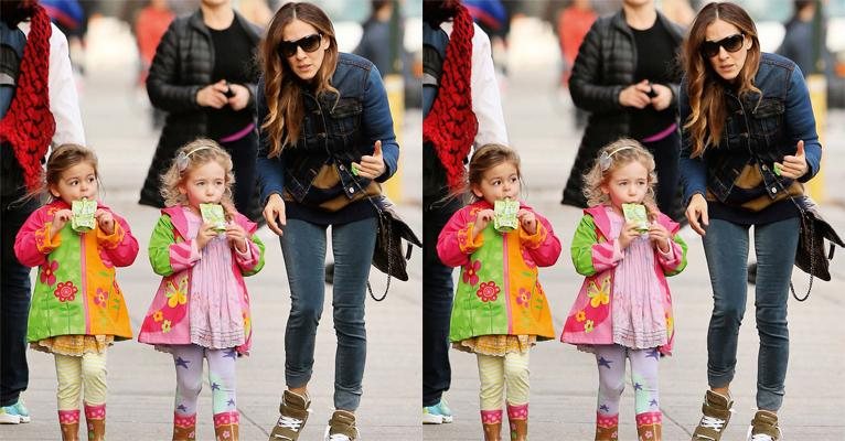 Sarah Jessica Parker busca as filhas na escola e anda pelas ruas de Nova York - AKM-GSI/AKM-GSI