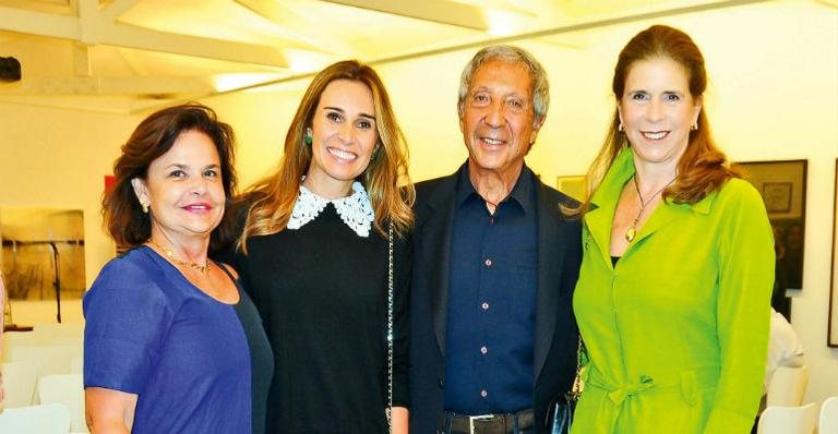 Nara recebe Geyze e seu Abílio no evento de Maria Antonia. - João Passos / Brasil Foto Press