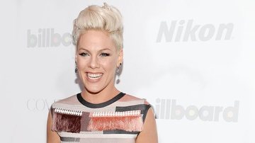 Pink recebe o prêmio de Mulher do Ano - GettyImages