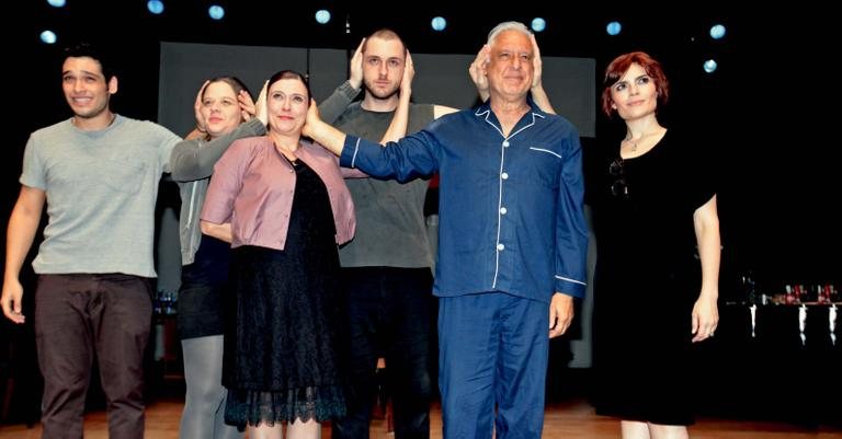 Antonio Fagundes se apresenta no teatro e divide seu tempo entre as duas atuações - Leo Franco/ AgNews