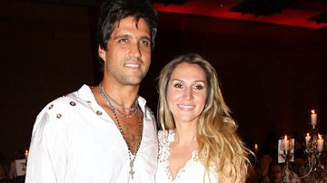 Leo Chaves comemora oito anos de casamento: "Acredito na felicidade a dois" - Manuela Scarpa/Foto RioNews