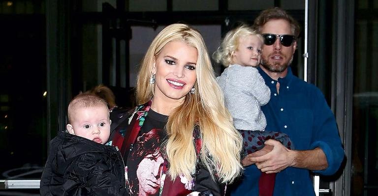 Jessica Simpson diz se sentir bem com o corpo - AKM-GSI/AKM-GSI