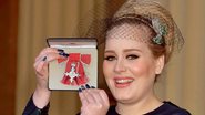 Adele usa look da estilista Stella McCartney para receber homenagem em Londres - John Stillwell/ Reuters