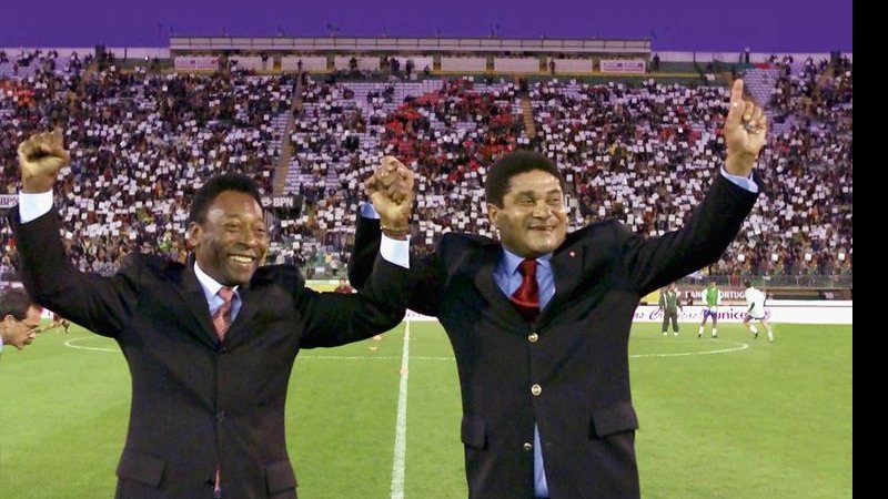 Pelé lamenta a morte de Eusébio, ex-jogador português - Luis D'Orey/ Reuters