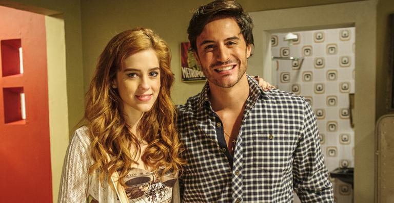 Natasha (Sophia Abrahão) e Thales (Ricardo Tozzi) - TV Globo / Alex Carvalho