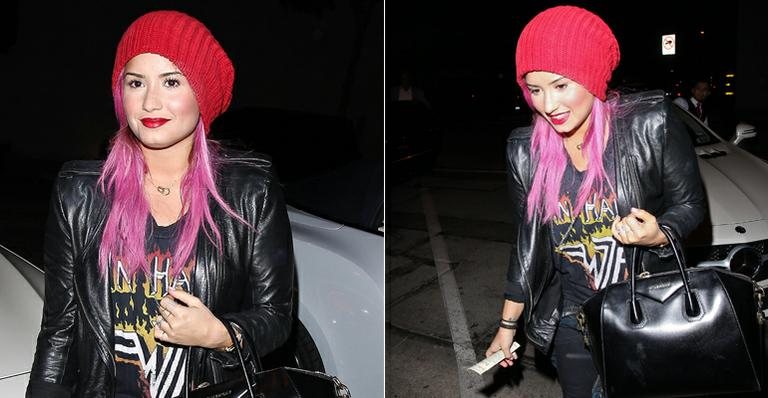 Demi Lovato muda mais uma vez o visual e aparece com cabelo pink - AKM-GSI/Splash