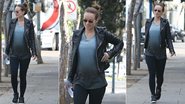 Ousada! Grávida, Olivia Wilde acerta em look rocker - AKM-GSI/AKM-GSI