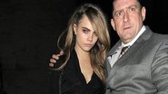 Cara Delevingne faz carão na saída de premiação com Michelle Rodriguez - AKM-GSI/Splash