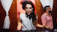 Fernanda Machado ataca de Dj - Waldemir Filetti