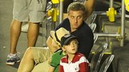 Luciano Huck com os filhos Joaquim e Benício - AGi9/PHOTO RIO NEWS