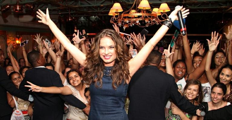 Lua Blanco faz pocket show no Rio de Janeiro - Anderson Borde / AgNews