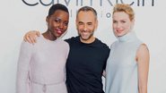 Lupita Nyong’o se encontra com estilista brasileiro - -