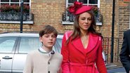 Elizabeth Hurley escolhe vestido pink para casamento - AKM-GSI/AKM-GSI