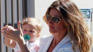 Gisele Bündchen e Tom Brady batizam Vivian Lake na Califórnia - AKM-GSI / AKM-GSI