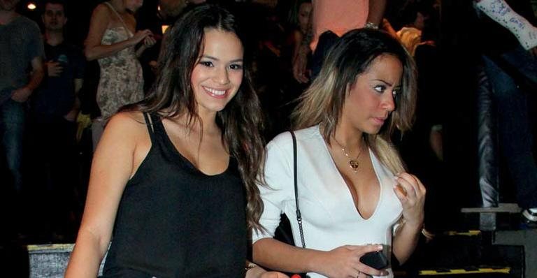 Bruna Marquezine e Rafaella Beckran - Thyago Andrade/Foto Rio News