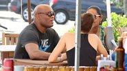 Anderson Silva, que se prepara para voltar ao octógono, almoça com a família no Rio - Johnson Parraguez/ Photo Rio News