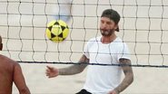 Em visita ao Rio, David Beckham jogou futevôlei na praia de São Conrado - Agnews