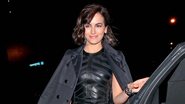 Camilla Belle escolhe vestido tubinho - AKM-GSI/AKM-GSI