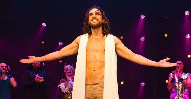 Jesus Cristo Superstar estreia em São Paulo e emociona com a história da crucificação - -