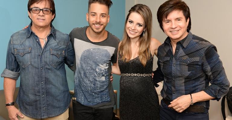 Sandy canta com Junior Lima, Chitãozinho e Xororó no 'Programa do Jô' - Globo/ Zé Paulo Cardeal