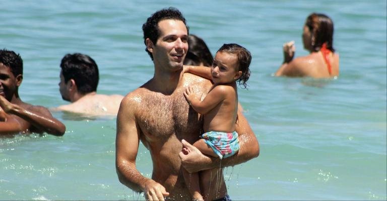 Mouhamed Harfouch aproveita as férias com filha, Ana Flor, no Rio de Janeiro - Jc Pereira/Agnews