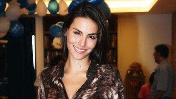 Mel Fronckowiak da apoio a triagem dental realizada pela ONG Turma do Bem - Manuela Scarpa/Photo Rio News