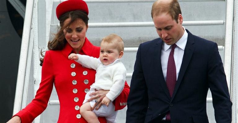 Kate Middleton e Príncipe William chegam à Nova Zelândia com o filho, Príncipe George - Getty Images