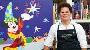 Romero Britto está projetando uma tela do Mickey para o príncipe George - Patricia Herbetta