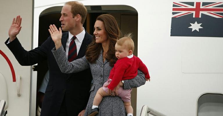 Após 19 dias, Príncipe William e Kate Middleton retornam para o Reino Unido - Reuters