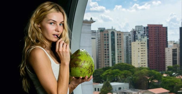 Valentina Zelyaeva - Caio Guimarães