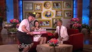 Mila Kunis é entrevistada por Ellen DeGeneres - Reprodução/YouTube