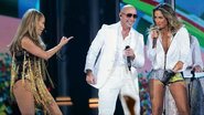 Claudia Leitte divide o palco com Jennifer Lopez e Pitbull em Las Vegas - L.E. Baskow E Steve Marcus/Reuters E Frazer Harrison/Getty Images