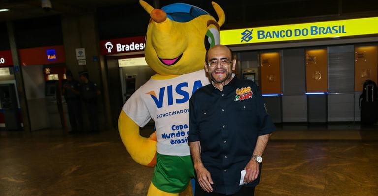 Edgar Vivar, o Senhor Barriga, chega ao Brasil para assistir jogo do México na Copa - Manuela Scarpa/Photo Rio News