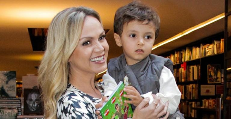 Eliana e o filho, Arthur - Manuela Scarpa e Marcos Ribas/Photo Rio News