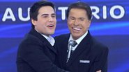 Silvio Santos brinca com Luiz Bacci - Lourival Ribeiro/SBT