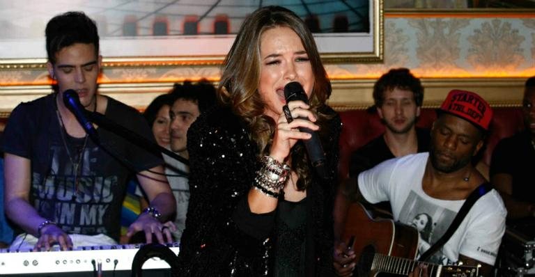 Lua Blanco - Leo Franco/Agnews