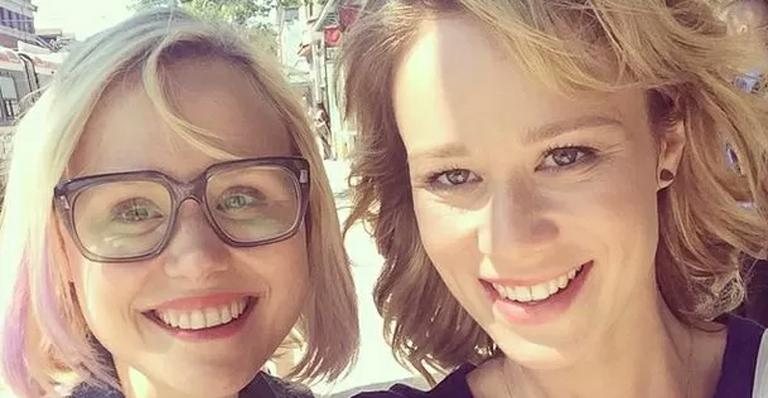 Mariana Ximenes posa com a atriz Alison Pill - Reprodução / Instagram