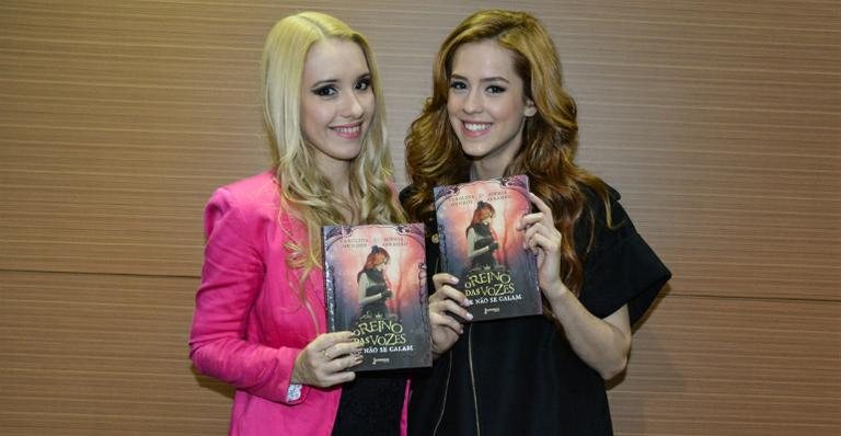 Sophia Abrahão e Carolina Munhóz lançam livro em São Paulo - Caio Duran/Agnews