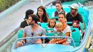 Alessandra Ambrósio comemora aniversário da filha na Disney - AKM-GSI/Splash