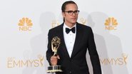 Cary Fukunaga recebe prêmio de melhor direção no Emmy 2014 - Jason Merritt