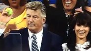 Alec Baldwin pega bola de tênis no U.S Open - Reprodução