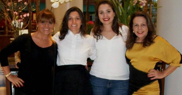 Rita Maluf ao lado de sua filha , Renata Maluf Abbud e Marina Alves Figueiredo e Maria Emília Genovesi - Divulgação