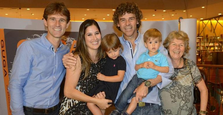 Gustavo Kuerten com a família - Francisco Cepeda / AgNews