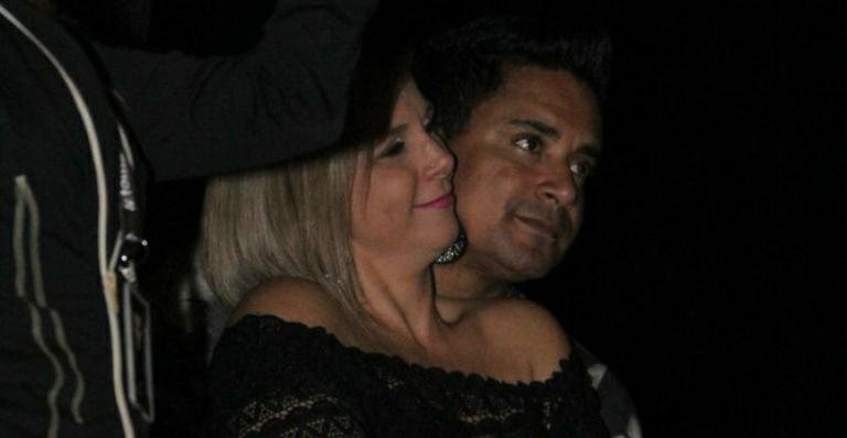 Carla Perez curte show agarradinha com Xanddy - Rodrigo dos Anjos / AgNews